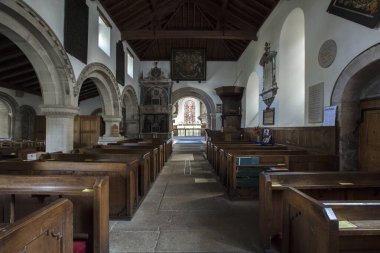 Tissington, Derbyshire, İngiltere: Ekim 2018: St Marys Kilisesi