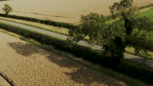 Lincolnshire, Royaume-Uni, août 2019, Cycliste en vélo de sport 