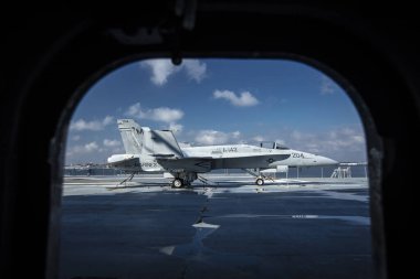 Charleston, Güney Carolina, ABD, Novemner 2019, USS Yorktown uçuş güvertesinde F18 Hornet