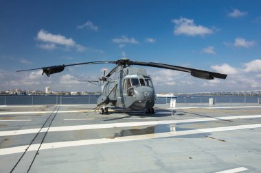 Charleston, Güney Carolina, ABD, Novemner 2019, Sikorsky Deniz Kralı USS Yorktown uçuş güvertesinde.