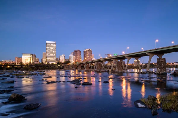 De skyline van Downtown Richmond (Virginia) — Stockfoto