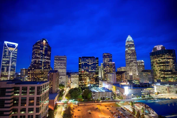 Skyline do centro de Charlotte na Carolina do Norte — Fotografia de Stock