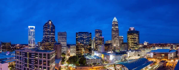 Charlotte north Carolina şehrin manzarası — Stok fotoğraf