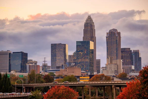 Skyline del centro de Charlotte en Carolina del Norte — Foto de Stock
