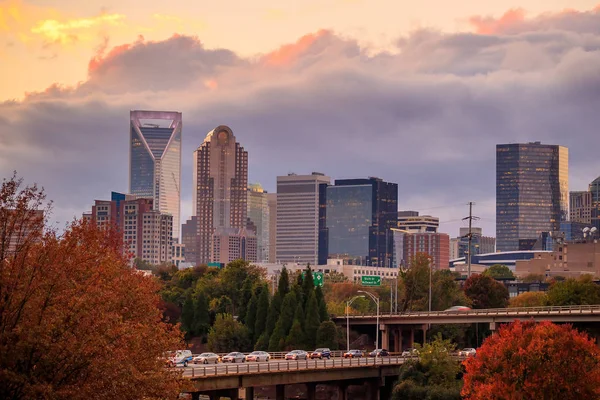 A belváros észak-karolinai Charlotte Skyline — Stock Fotó