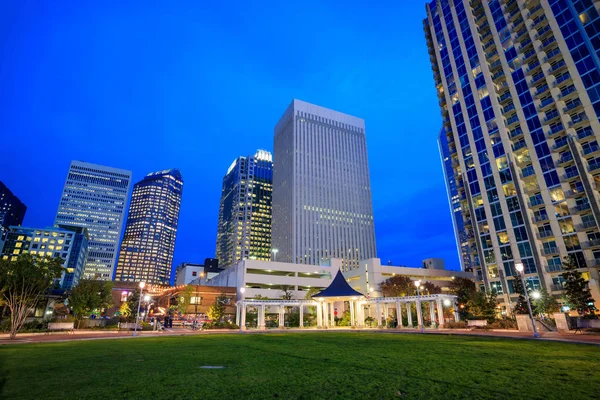 Skyline do centro de Charlotte na Carolina do Norte — Fotografia de Stock