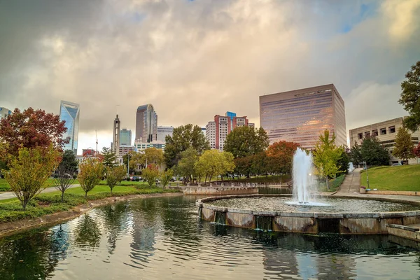 Charlotte north Carolina şehrin manzarası — Stok fotoğraf