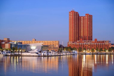 Şehir Baltimore Inner Harbor alan 