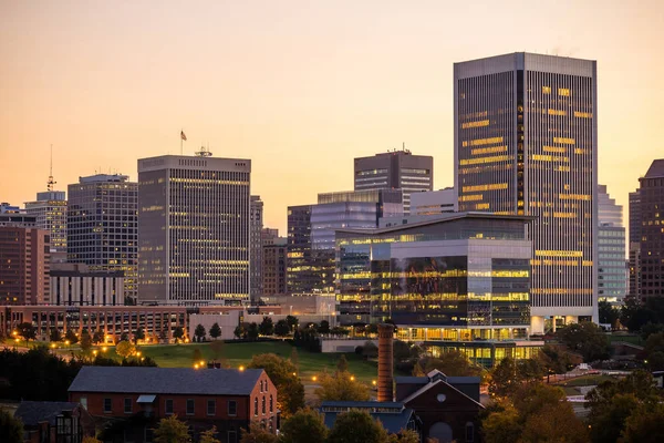 De skyline van Downtown Richmond (Virginia) — Stockfoto