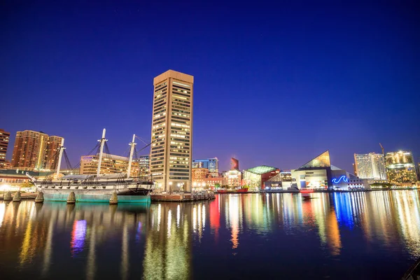 Zona del puerto interior en el centro de Baltimore — Foto de Stock