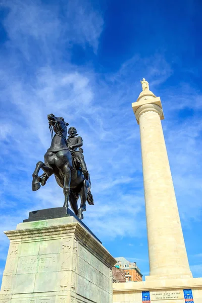 Washington Monument und Mount Vernon Platz — Stockfoto