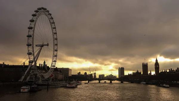 Silhouet shot van de skyline van Londen — Stockfoto