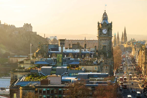 Città vecchia Edimburgo e castello di Edimburgo — Foto Stock