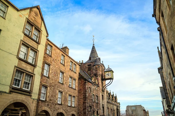 Вид на исторический Королевский Мил, Эдинбург — стоковое фото