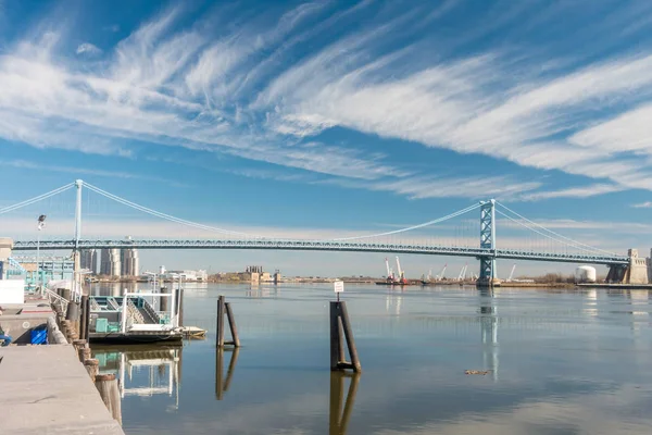 Vista da paisagem da Ponte Benjamin Franklin — Fotografia de Stock