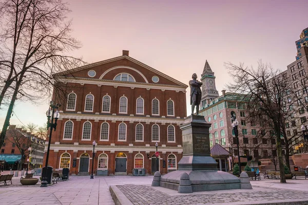 Faneuil Hall ve Boston manzarası — Stok fotoğraf