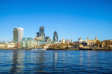 Londra 'daki kule köprüsü.