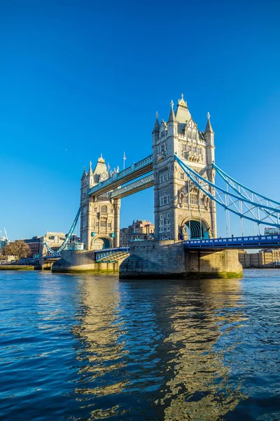 Tower Bridge in Londen, Verenigd Koninkrijk — Stockfoto