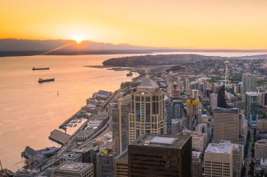 Seattle şehir merkezinin Washington, ABD 'deki ufuk çizgisi
