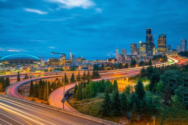 Seattle şehir merkezinin Washington, ABD 'deki ufuk çizgisi
