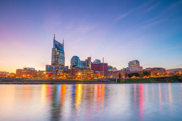 Nashville Tennessee Skyline Céntrico Con Cumberland River Estados Unidos —  Fotos de Stock