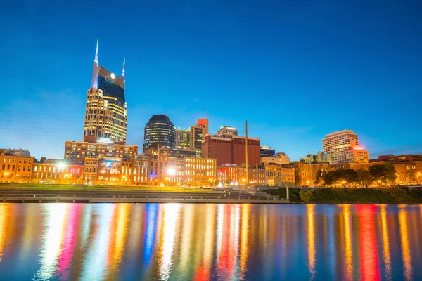 Nashville Tennessee Στο Κέντρο Του Ορίζοντα Cumberland River Στις Ηπα — Φωτογραφία Αρχείου