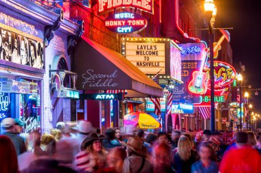 NASHVILLE - NOV 11: Neon signs on Lower Broadway Area on November 11, 2016 in Nashville, Tennessee, USA