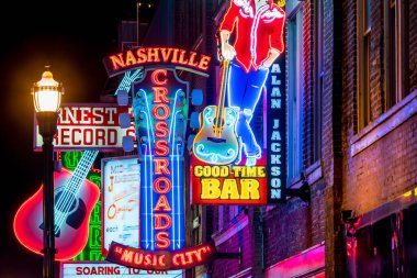 NASHVILLE - NOV 11: Neon signs on Lower Broadway Area on November 11, 2016 in Nashville, Tennessee, USA
