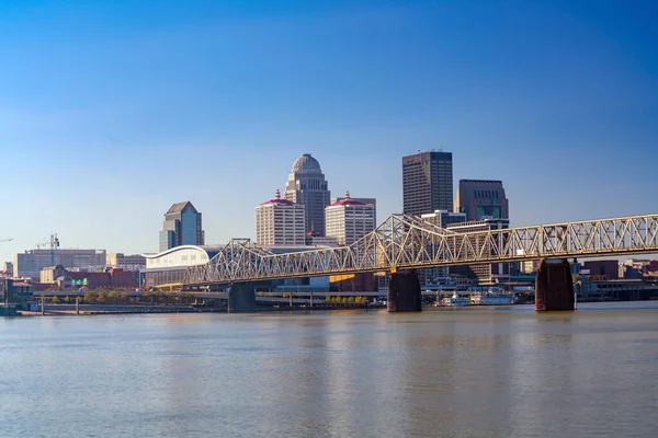 Blick Auf Die Skyline Der Innenstadt Von Louisville Kentucky Usa — Stockfoto