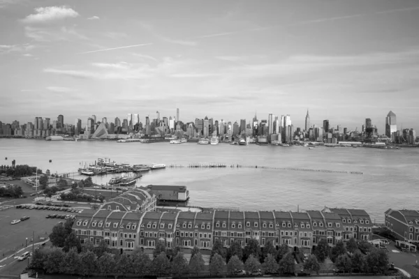Alacakaranlıkta Abd New York City Manhattan Şehir Merkezi Silueti — Stok fotoğraf