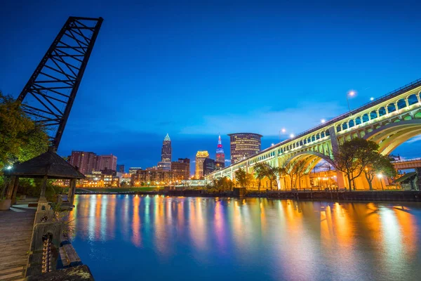 Zicht Het Centrum Cleveland Skyline Ohio Usa Bij Schemering — Stockfoto