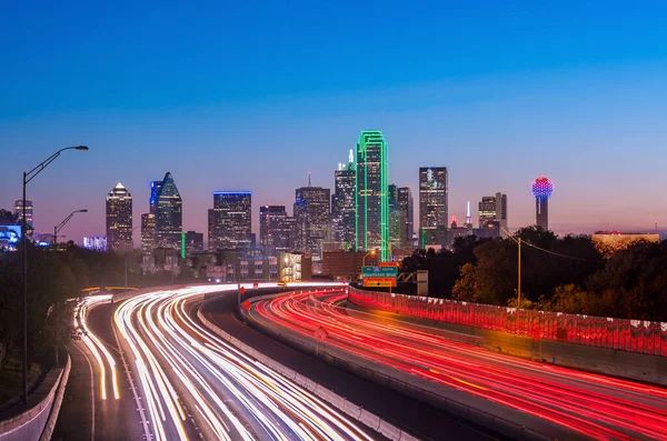 Dallas Şehir Merkezi Alacakaranlıkta Teksas Abd — Stok fotoğraf