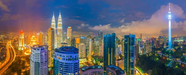 Downtown Kuala Lumpur Skyline Crepúsculo Malásia — Fotografia de Stock