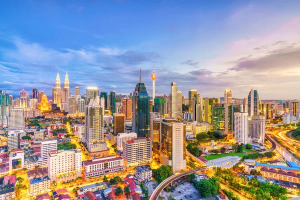 Kuala Lumpur Şehir Merkezi Malezya Alacakaranlıkta Ufuk Çizgisi — Stok fotoğraf