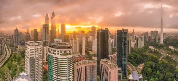 Downtown Kuala Lumpur Skyline Crepúsculo Malásia — Fotografia de Stock