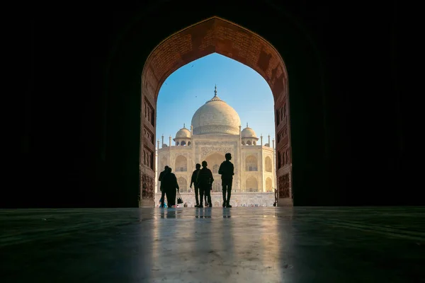 Taj Mahal Dia Claro Brilhante Com Céu Azul — Fotografia de Stock