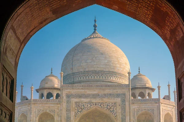 Taj Mahal Dia Claro Brilhante Com Céu Azul — Fotografia de Stock