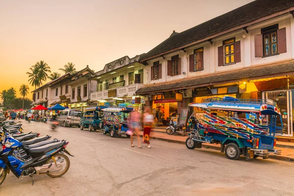 Rue Dans Vieille Ville Luang Prabang Laos Coucher Soleil — Photo