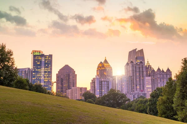 Midtown Atlanta Skyline Från Parken Vid Solnedgången — Stockfoto