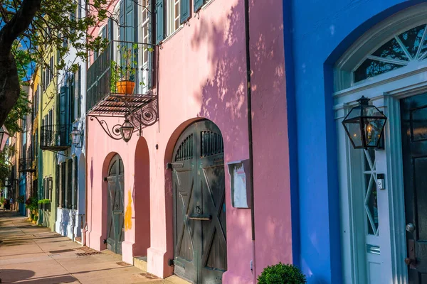 Rainbow Row Bunte Und Gut Erhaltene Historische Georgische Reihenhäuser Charleston — Stockfoto