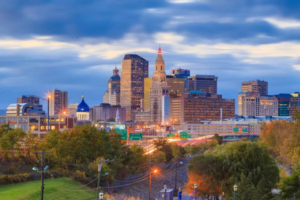 Skyline Center Hartford Connecticut Charter Oak Landing Sunset — стокове фото