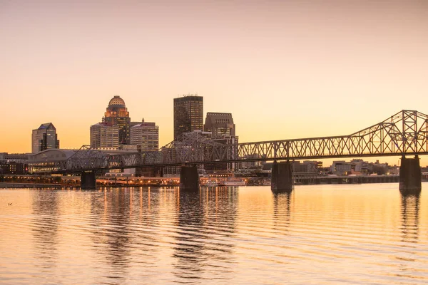 Blick Auf Die Skyline Der Innenstadt Von Louisville Kentucky Usa — Stockfoto