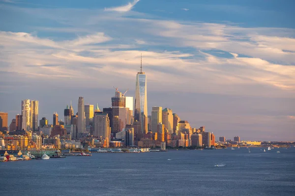 Gün Batımında Manhattan Şehir Silueti New York — Stok fotoğraf