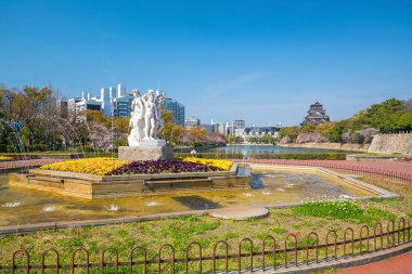 Japonya 'daki mavi gökyüzü Hiroşima Kalesi