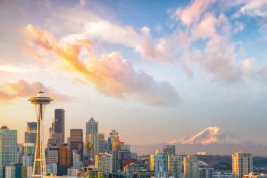 Seattle şehir merkezinin Washington, ABD 'deki ufuk çizgisi