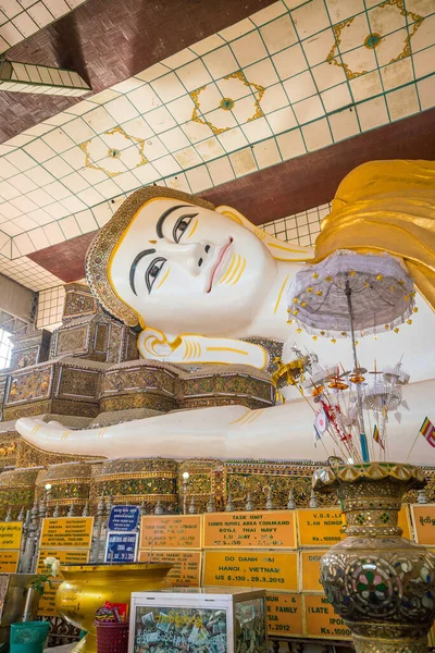 Mycket Gammal Och Vintage Shwethalyaung Reclining Buddha Bago Myanmar — Stockfoto