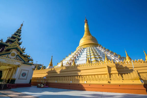 Mahazadi Pagode Met Blauwe Lucht Bago Myanmar — Stockfoto