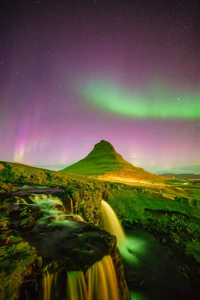 Severní Světlo Nad Kirkjufellovou Horou Islandu — Stock fotografie