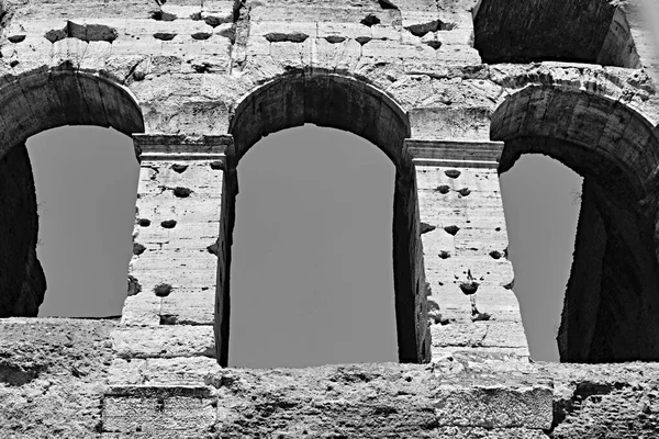 Finestra Romana Bianco Nero Coliseum — Foto Stock