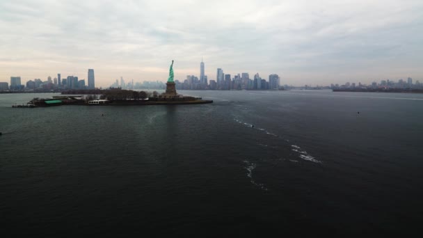 Letecké Záběry Krásného Manhattanského Města Zamračený Den — Stock video